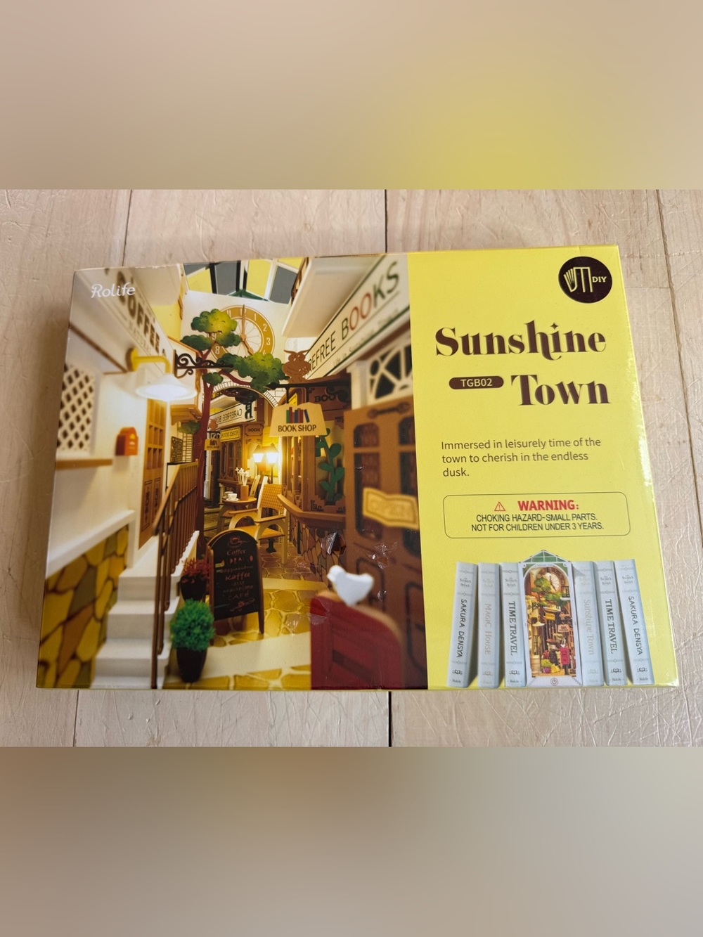 NEW Rolife DIY Book Nook Kit - Sunshine Town TGB02